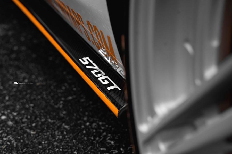 Детали экстерьера McLaren 570GT on ADV.1 Wheels (ADV005F M.V2 ADVANCED) 2019 года  (фото 12 из 14)